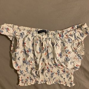 Brandy Melville marilyn top